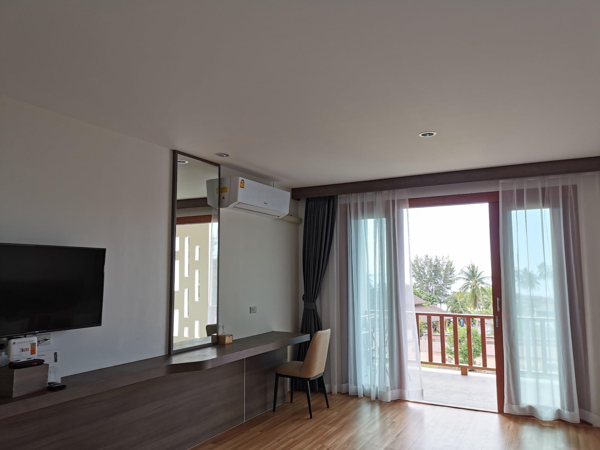 Nana Beach Hotel & Resort Pathiu Екстер'єр фото
