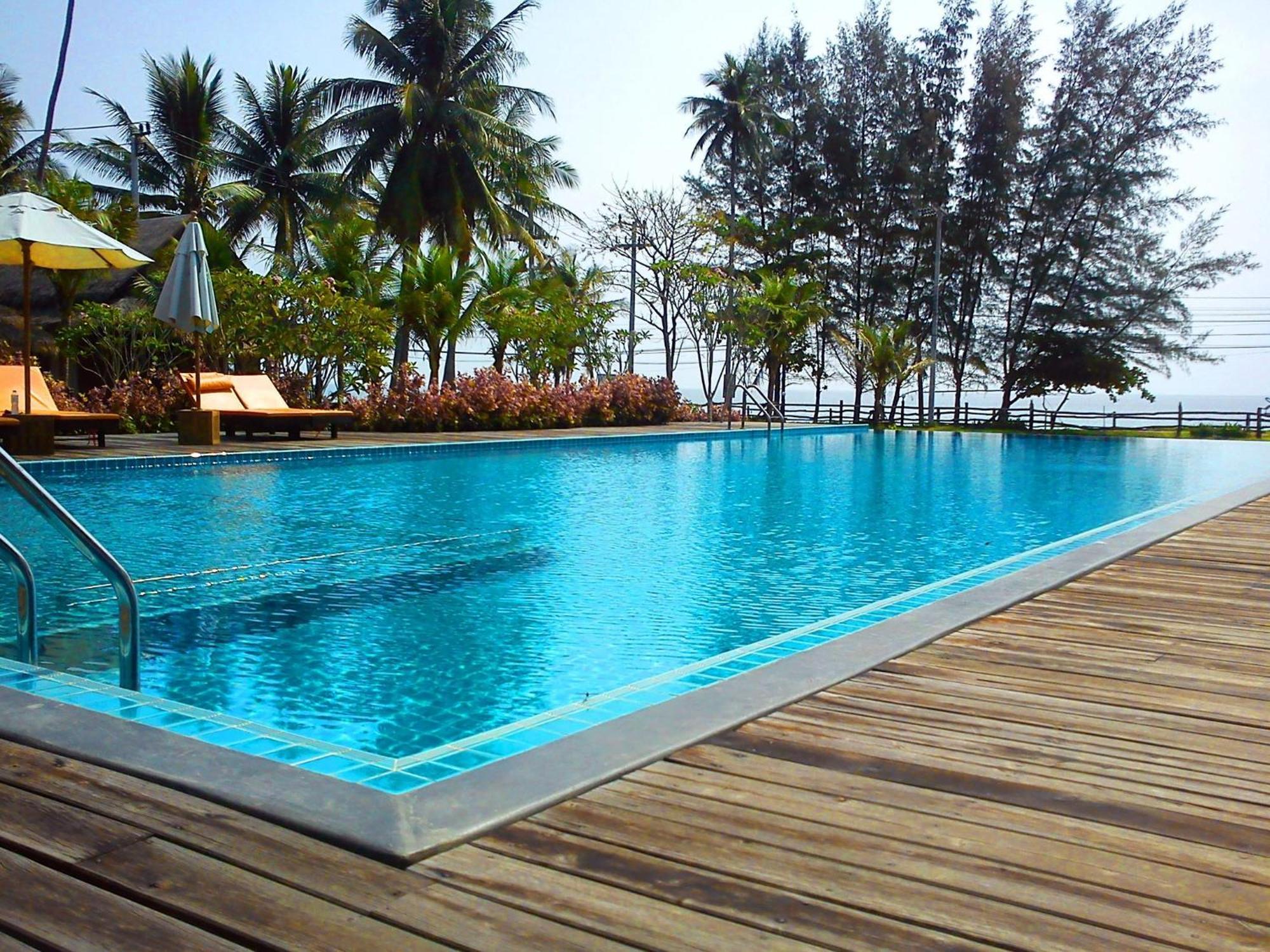Nana Beach Hotel & Resort Pathiu Екстер'єр фото