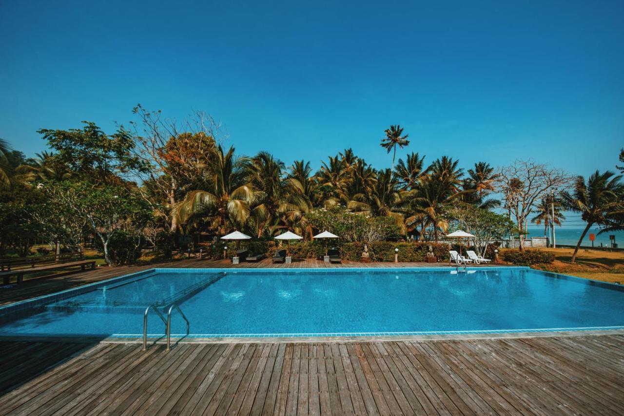 Nana Beach Hotel & Resort Pathiu Екстер'єр фото
